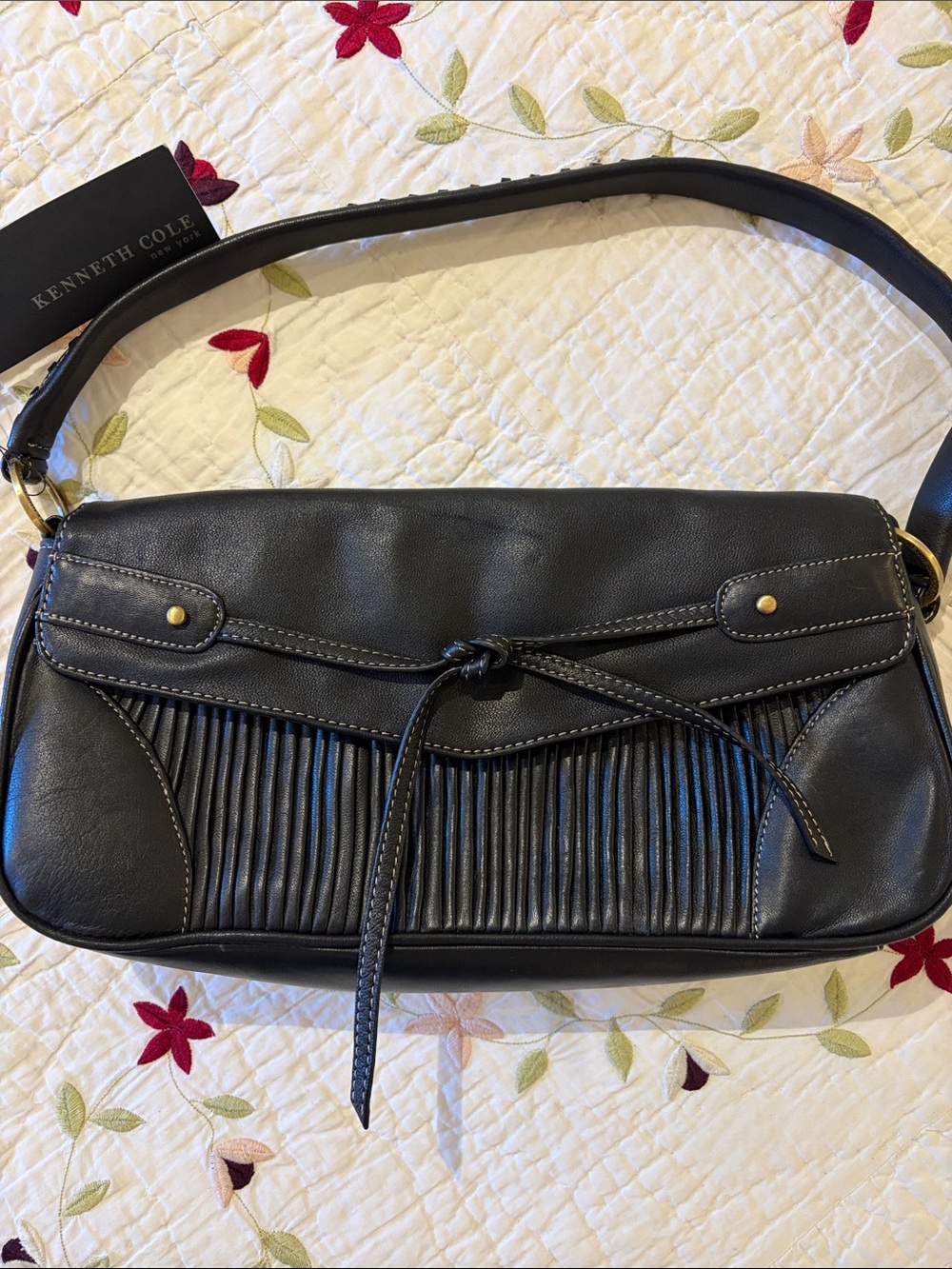 Kenneth Cole New York y2k leather shoulder bag